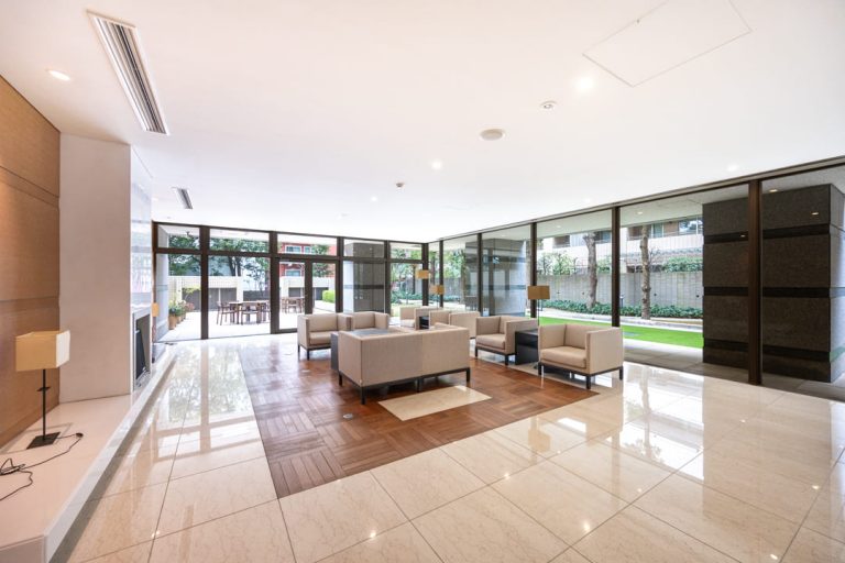 エントランスホール