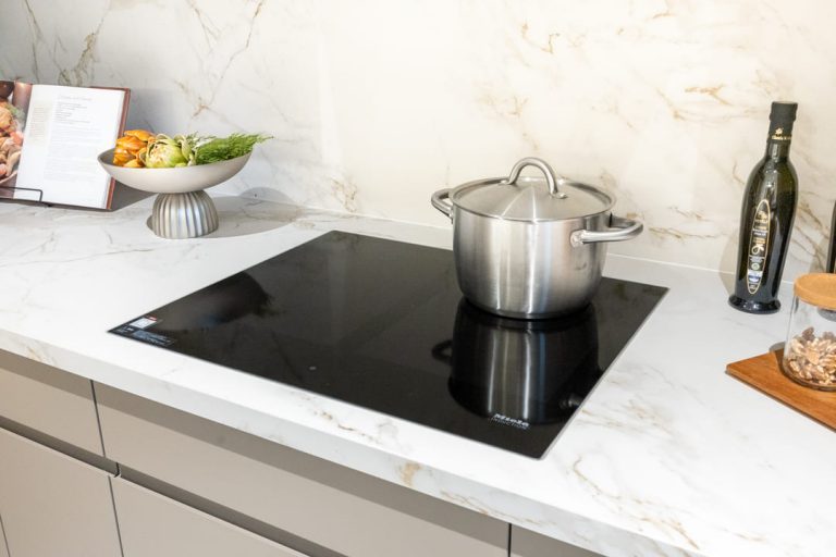 キッチン IHクッキングヒーター