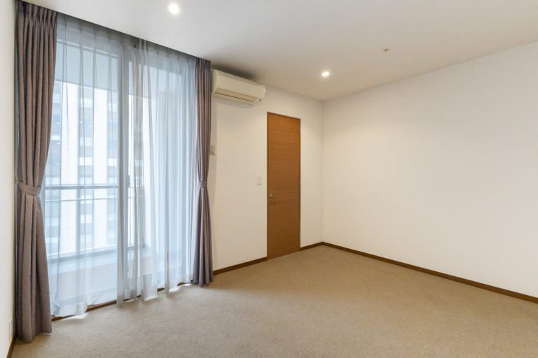 洋室2（約8.1帖）