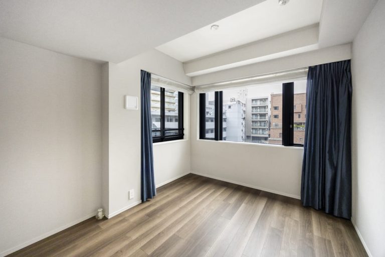 洋室1（約7.7帖）