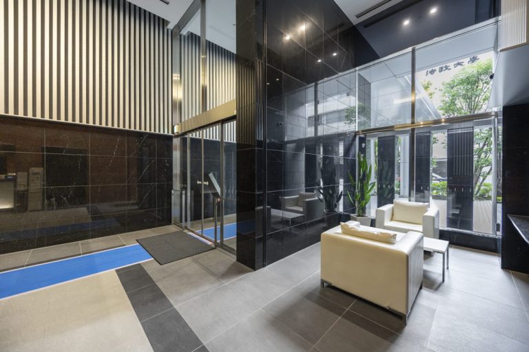 エントランスホール