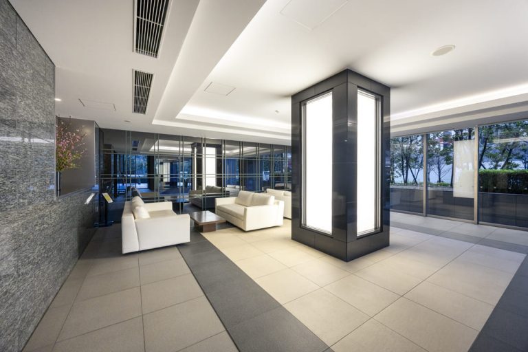 エントランスホール