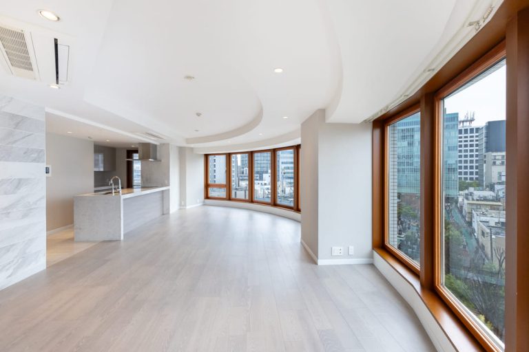 青山ザ・タワー　青山の静穏と緑を享受する、114㎡のゆとり