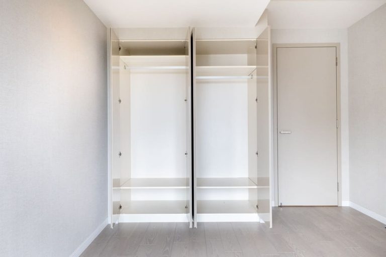 寝室2 クローゼット