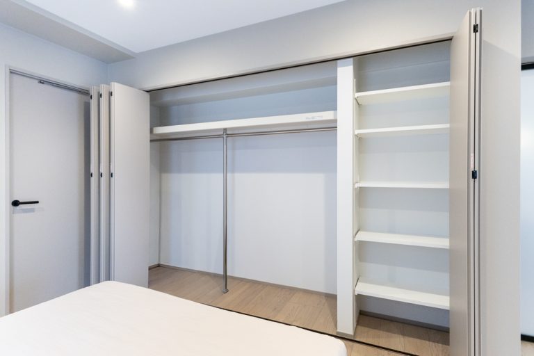 洋室2 クローゼット