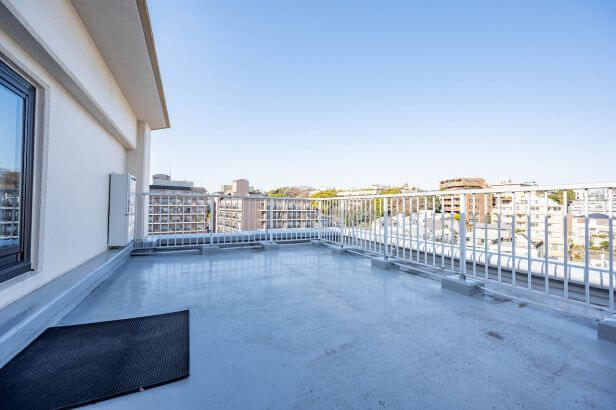 白金高輪　約22㎡のルーフバルコニー付、最上階の角部屋2LDK