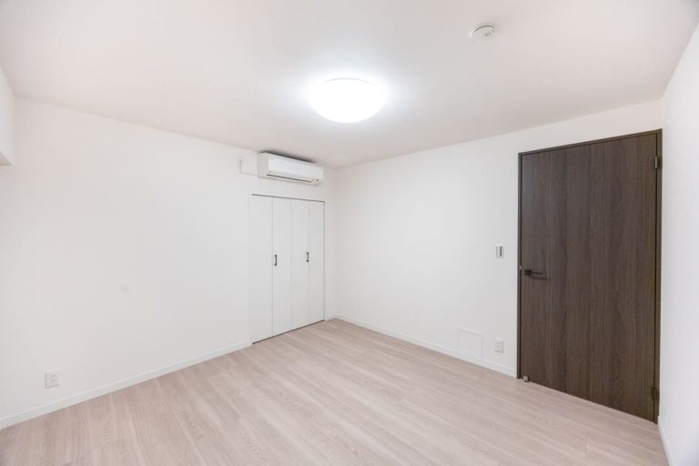 サービスルーム