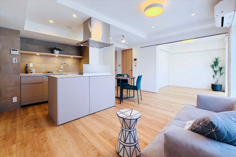 神楽坂　朝の光で目覚める東向き住戸