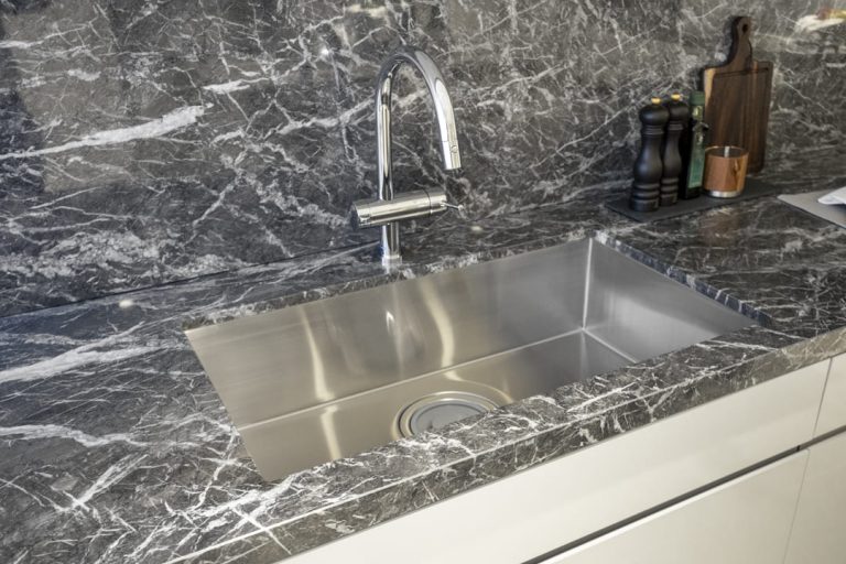 キッチン シンク