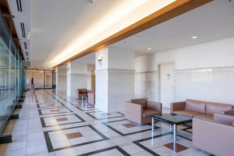 エントランスホール