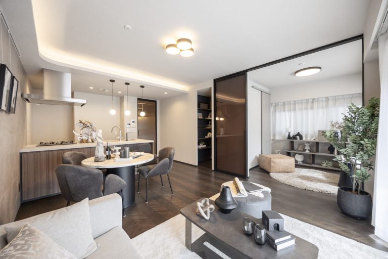 渋谷　渋谷を日常に、フレンチヘリンボーンが彩る南東角住戸