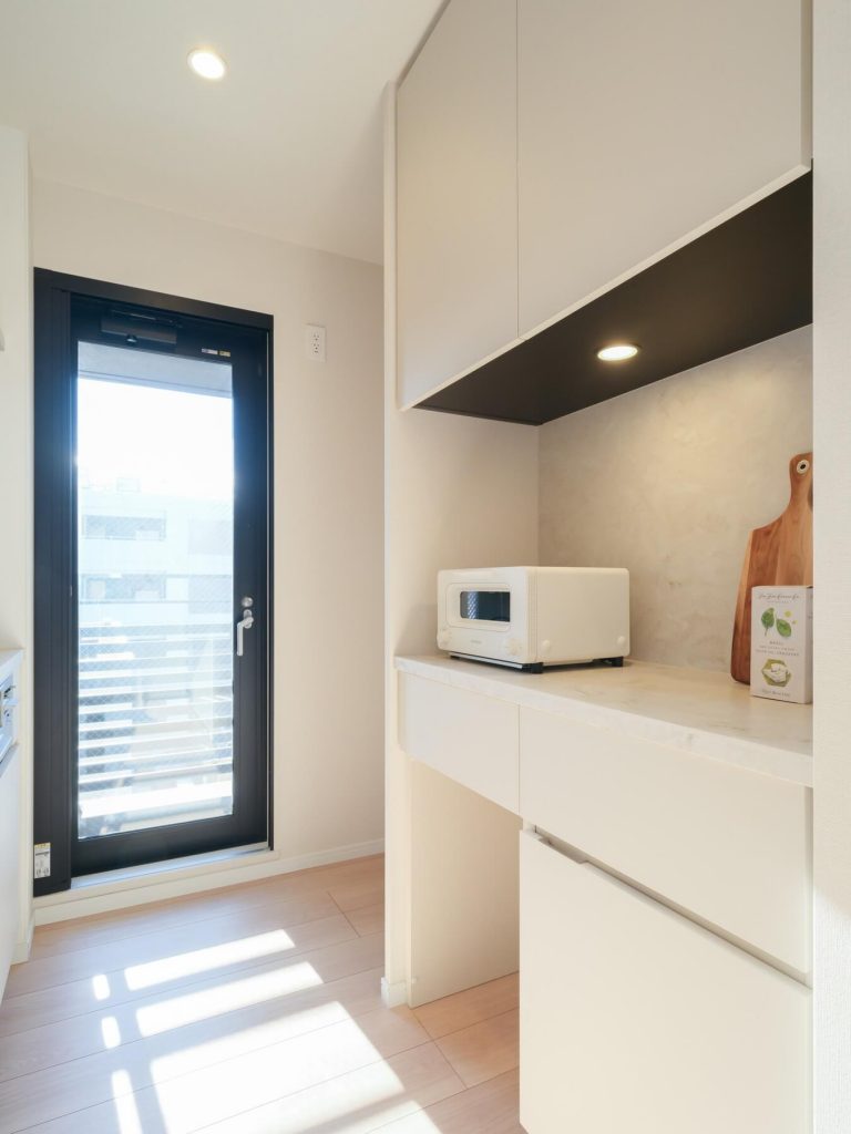 キッチン カップボード