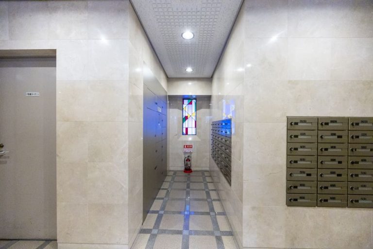 エントランスホール