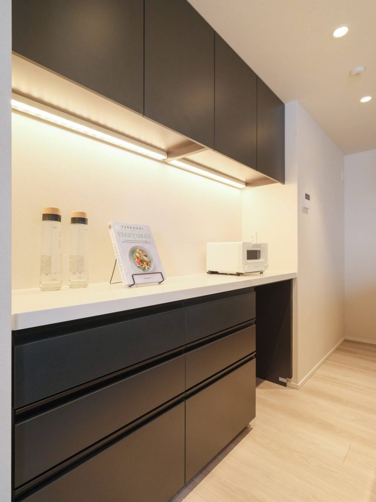 キッチン カップボード