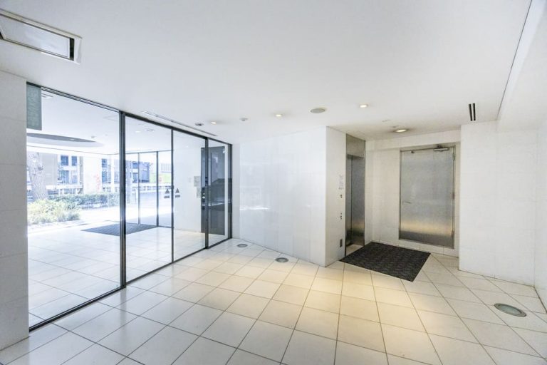 エントランスホール