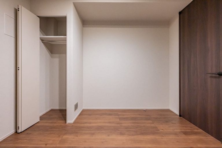 サービスルーム