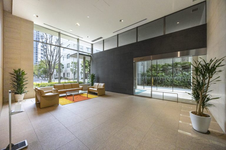 エントランスホール