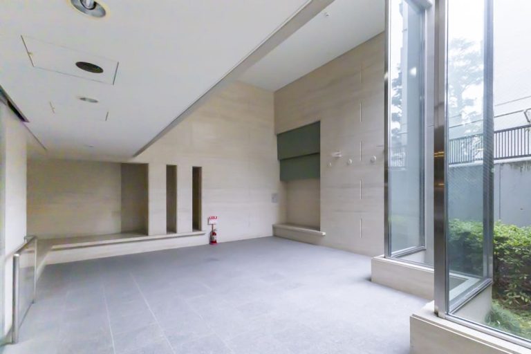 エントランスホール