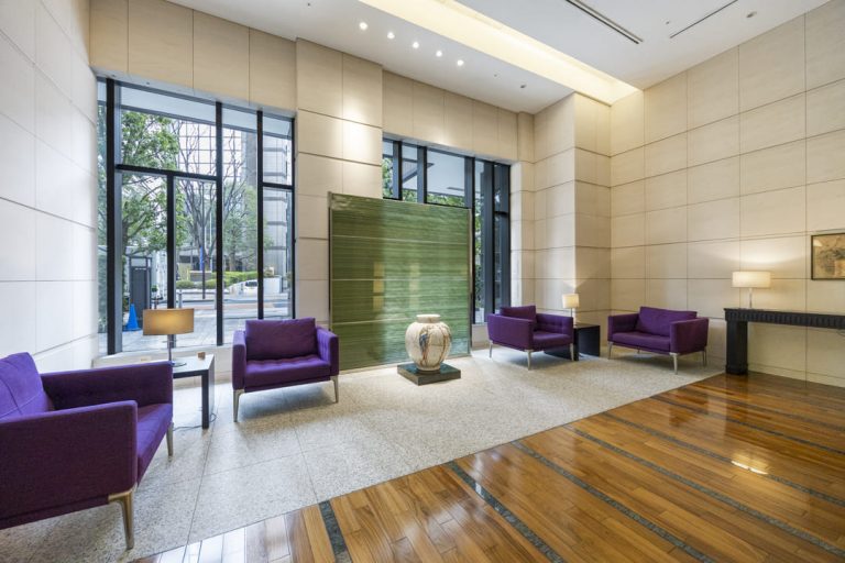 エントランスホール