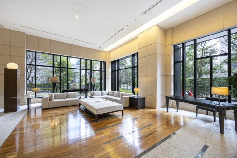 エントランスホール