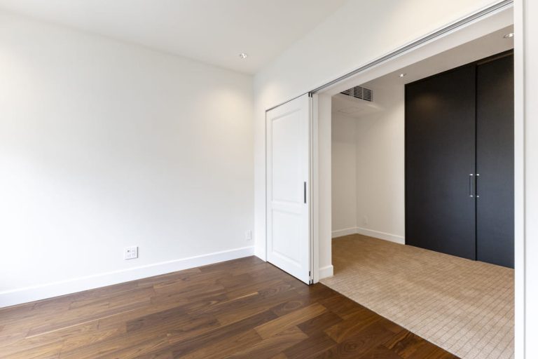 リビングダイニング、洋室