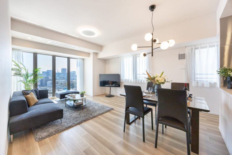 ジオグランデ白金台　新築未入居角部屋に住まう、穏やかな光に包まれる90㎡超えの邸宅