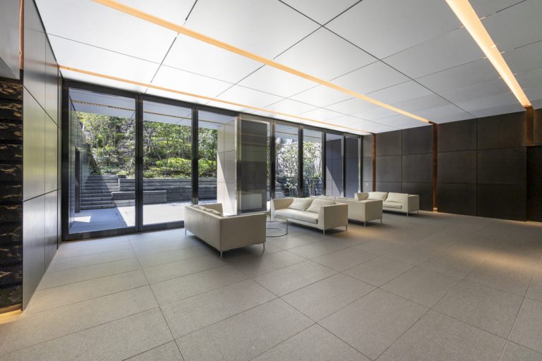 エントランスホール