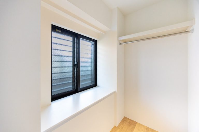 洋室1  WIC（ウォークインクローゼット）※窓付き