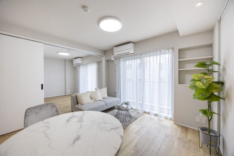 リビングダイニング、洋室1