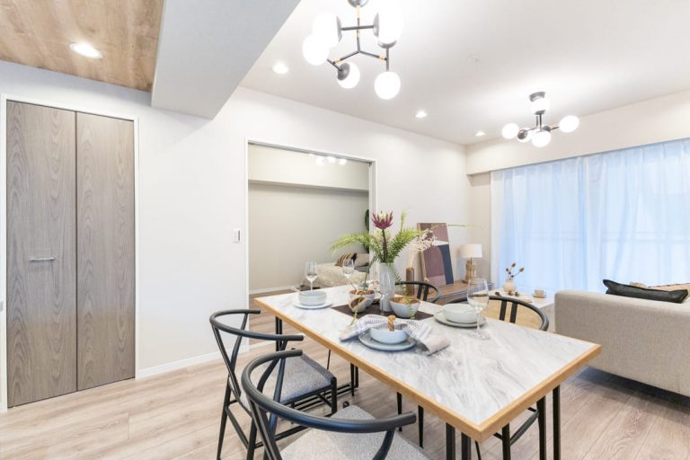 リビングダイニング、洋室1