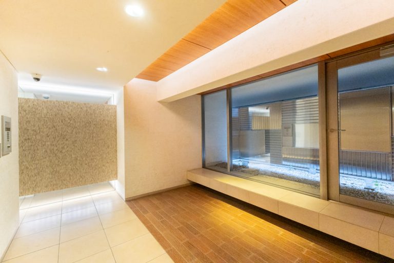 エントランスホール