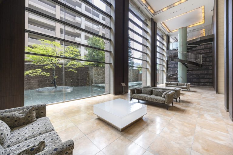 アクアラウンジ