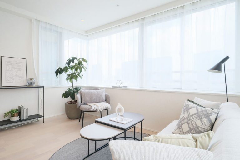 高輪台　東京タワーとレインボーブリッジを望む、三方向角住戸