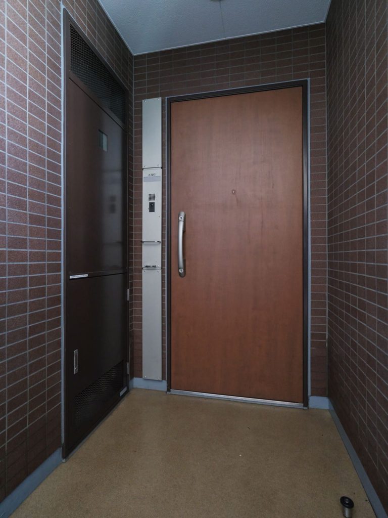 玄関ドア