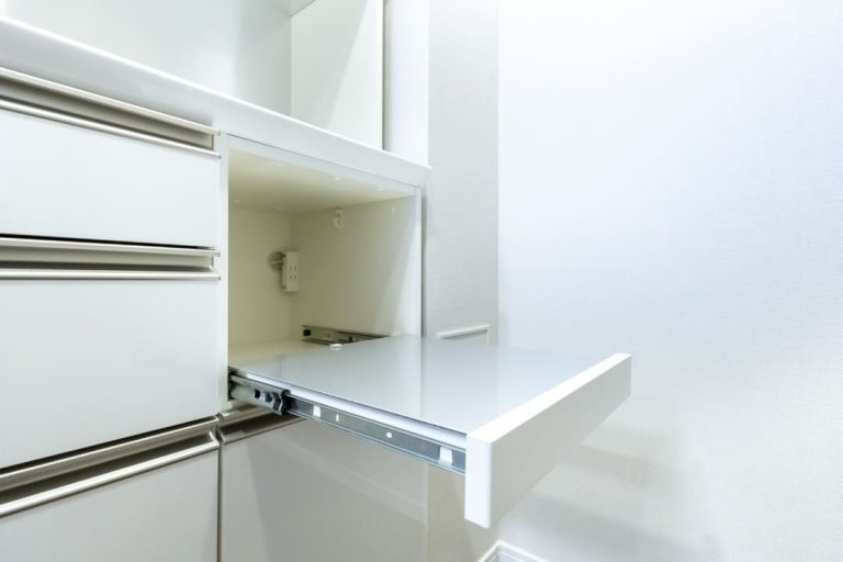 キッチン カップボード