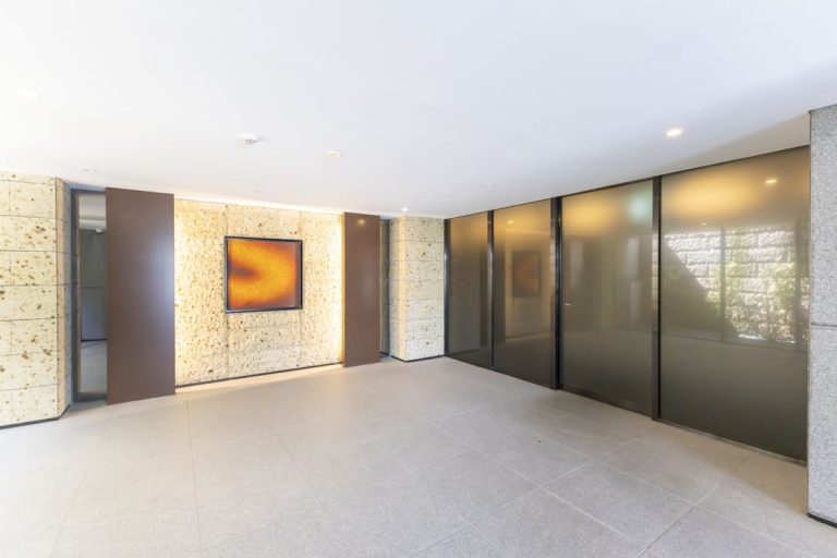 エントランスホール