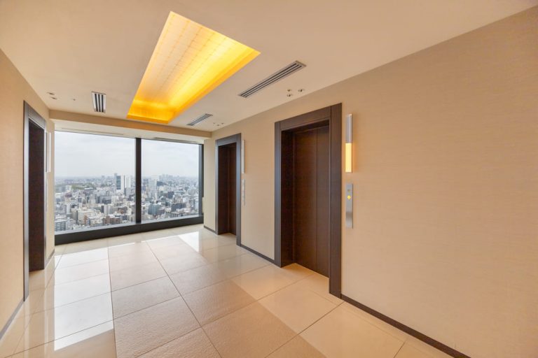 30Fエレベーターホール