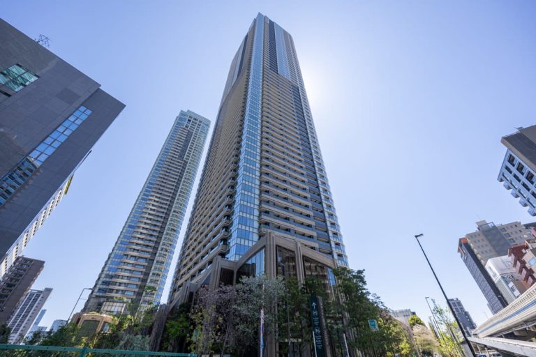 麻布台ヒルズレジデンスB棟　街と一体で暮らす、新築未入居・ワイドスパンの開放感