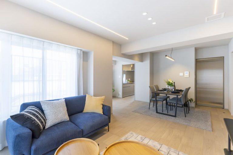 参宮橋　光と風に包まれる、低層レジデンスの角住戸