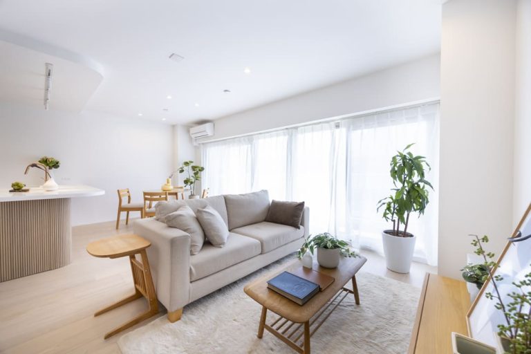 広尾　恵比寿も徒歩圏、陽光に包まれる80㎡の3LDK