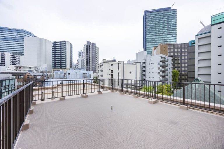 ルーフバルコニー