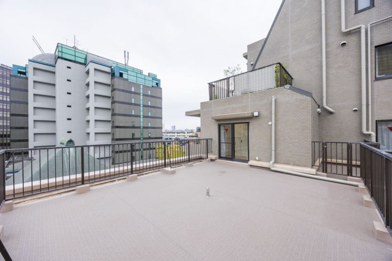 ルーフバルコニー