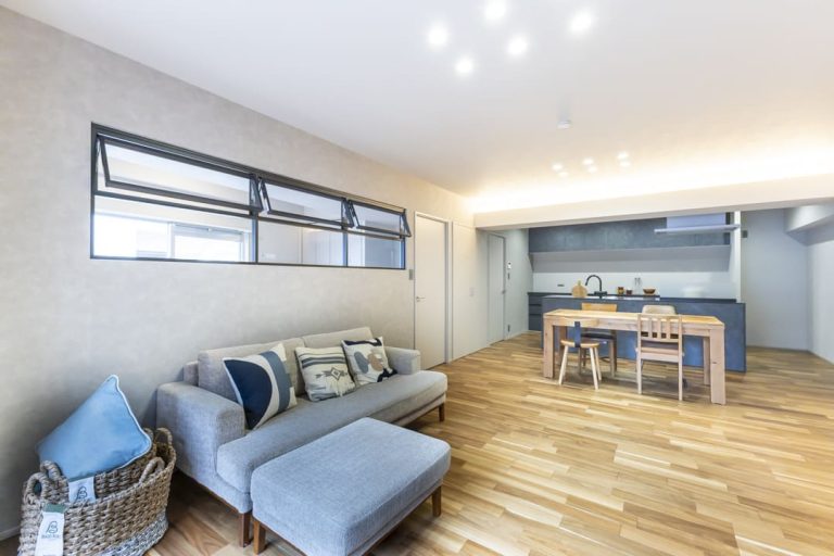 千代田区四番町　重厚なヴィンテージマンション、南西向きの最上階角住戸