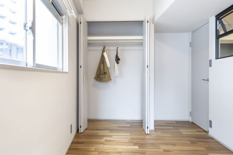 洋室1 クローゼット