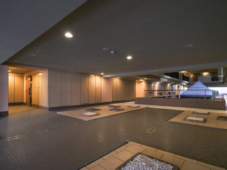 エントランスホール