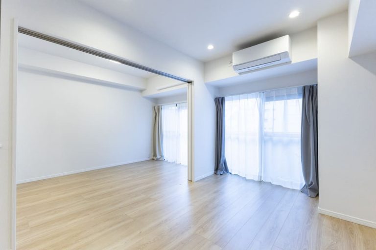 リビングダイニング、寝室2