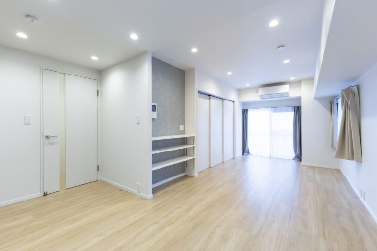 半蔵門　駅徒歩1分、L字バルコニー付き北西角住戸