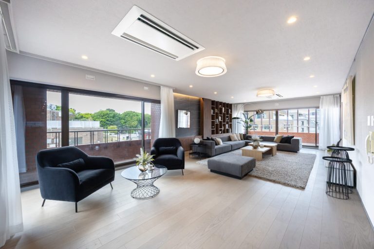 東高原宿ペアシティ　明治神宮の緑を望む、250㎡の最上階ペントハウス