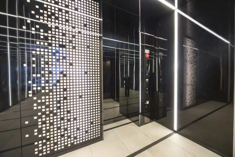 エントランスホール