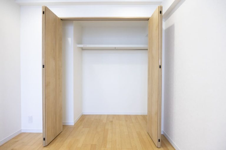 寝室2 クローゼット